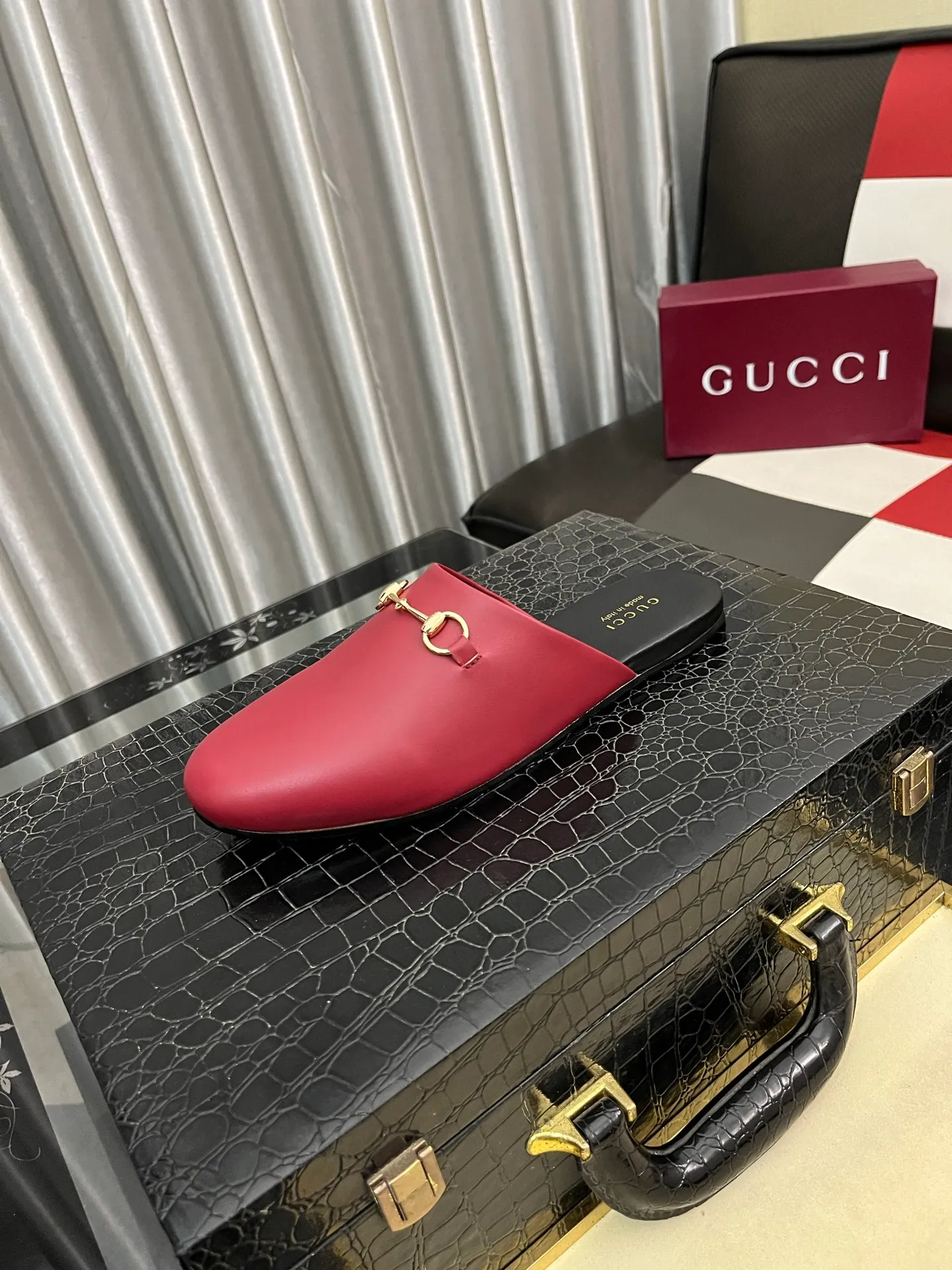 Men's shoes 💰480⌚️⌚️[Gucci] 2024 new season half-slip men's shoes, made of Italian imported first-layer frosted cowhide➕sheepskin lining, original hardware buckle, original combination wear-resistant outsole, real shot 🎬 Very comfortable on the feet, size 36-44